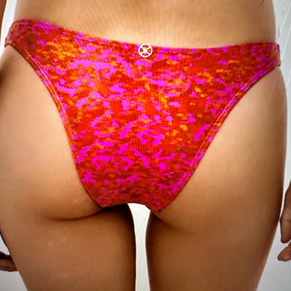 ViX Paula Hermanny solid beads tri parallel top Brazilian bottom size M